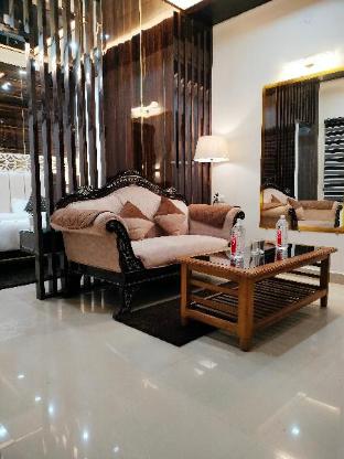 The Rai’S Palace - Hotel And Banquet,India>>Mau,3 star