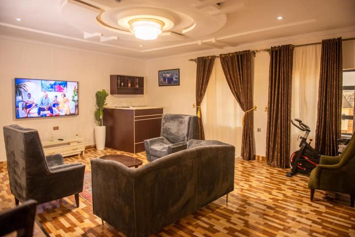 Abada Luxury Hotel And Suites,Nigeria>>Ogbunike,3 star