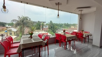 Roy's Hotel,Agomani,3 star