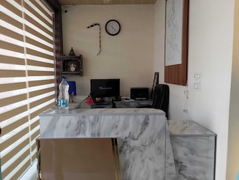 Hotel Lr Delite Inn Mathura,24 A Shanti Nagar Maholi Road Mathura, Mathura, Uttar Pradesh 281001,1 star