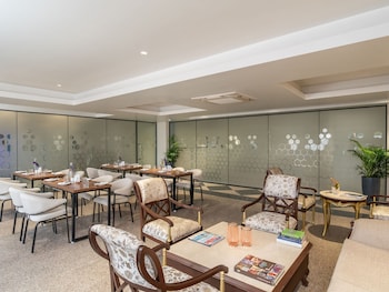 Foxtrail Sector 42  Am Hotel Kollection,Gurgaon Sector Area,3 star