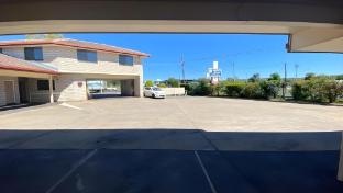 Sapphire City Motor Inn,,3 star