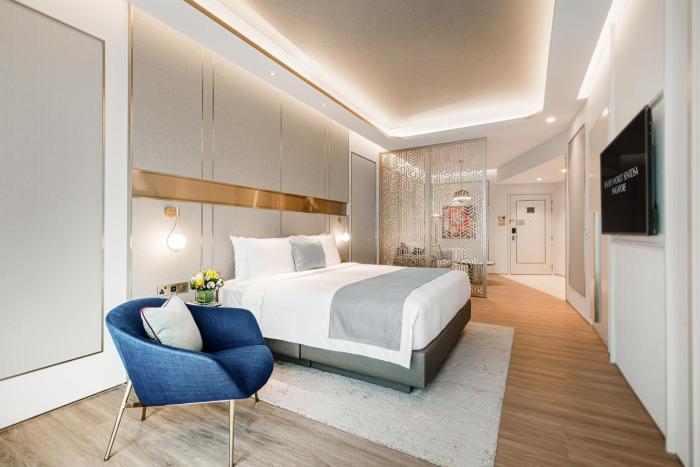 Resorts World Sentosa - Crockfords Tower,,5 star