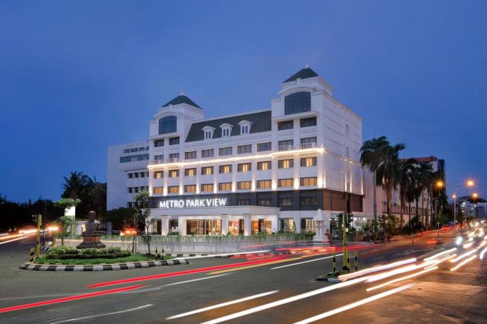 metro park view hotel kota lama semarang