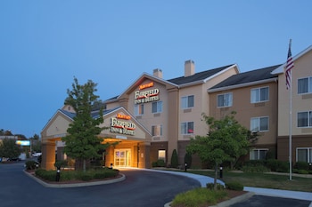 fairfield inn and suites by marriott boston milford