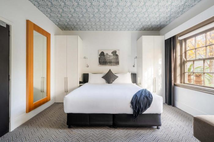 peppers gallery hotel canberra