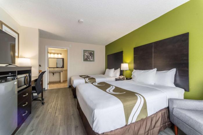 Quality Inn & Suites Vandalia Near I-70 And Hwy 51,,3 star