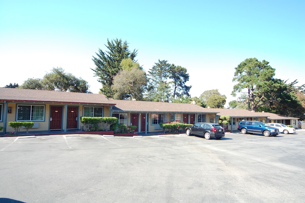 Monterey Surf Inn,Monterey>>Carmel Valley,2 star