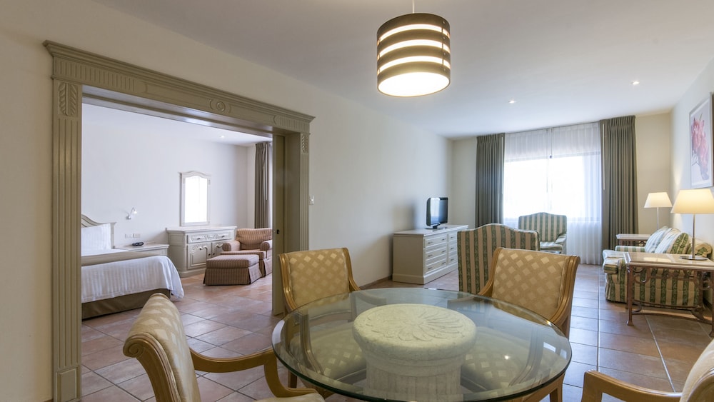 Holiday Inn Ciudad Del Carmen By Ihg,Carmen>>Campeche,4 star