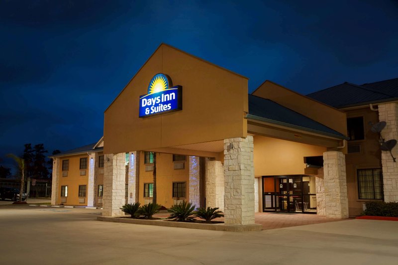 Days Inn & Suites By Wyndham Conroe North,Houston>>Conroe,2 star