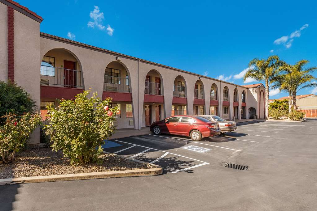 Quality Inn Near Fort Hunter Liggett,Monterey>>King City,2.5 star