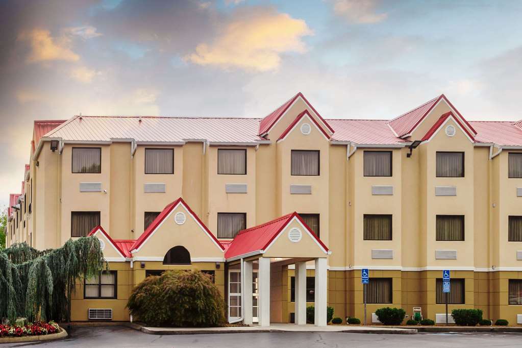 Microtel Inn & Suites By Wyndham Knoxville,Knoxville>>Cedar Bluff,2 star