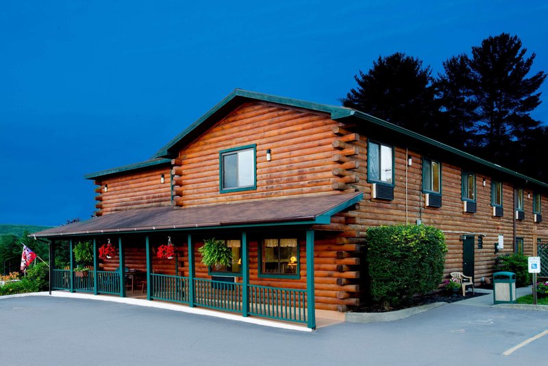 super 8 by wyndham lake george warrensburg area