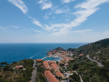 Castello Monticello,Giglio Porto>>Giglio Castello,3 star