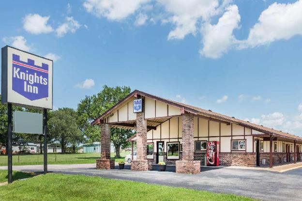 Knights Inn Chanute,Chanute>>Allen County,2 star