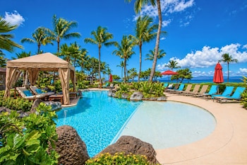 K B M Resorts- Hkl-5B Ultimate 3Bd Villa, Outdoor Kitchen, Steps To Pool And Beach!,,4 star