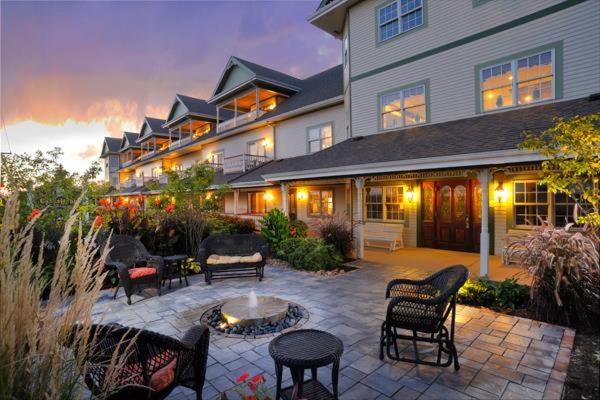 Carlisle Inn Walnut Creek,New Philadelphia>>Millersburg,3 star