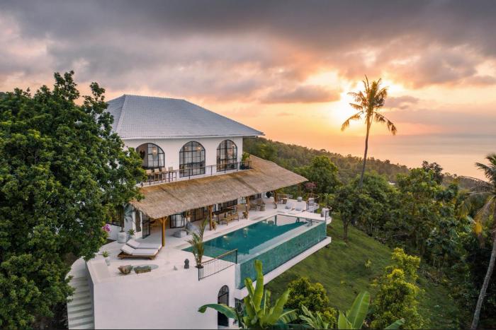 New ! Stunning 4Br Jungle View Villa In Lovina,,3 star