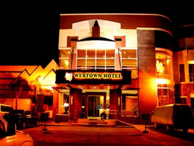 mo2 westown hotel bacolod mandalagan
