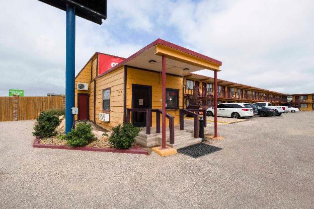Oyo Hotel Odessa Tx, East Business 20,Midland>>Ector County,2 star