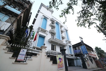 Hotel Priya Palace,Ulubari,3 star