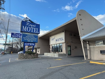 royal motel