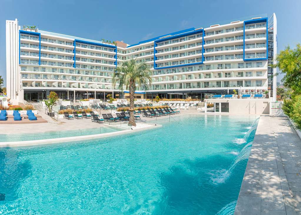 lazure hotel