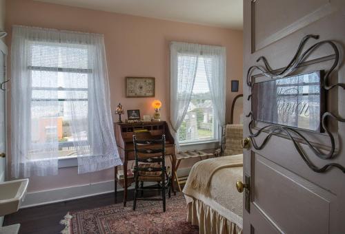 room-image