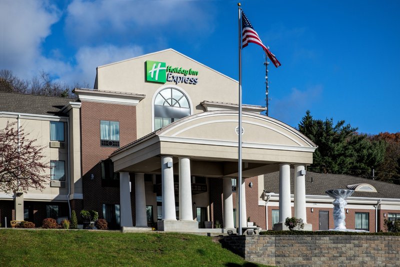 Holiday Inn Express Meadville (I-79 Exit 147A) By Ihg,Fredericksburg>>Cambridge Springs,3 star