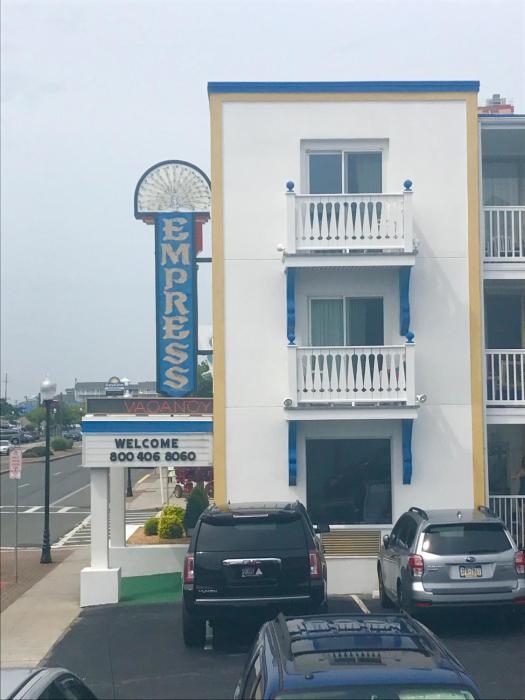 empress motel
