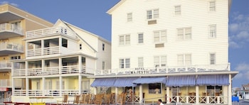 Majestic Hotel & Apartments,,3 star