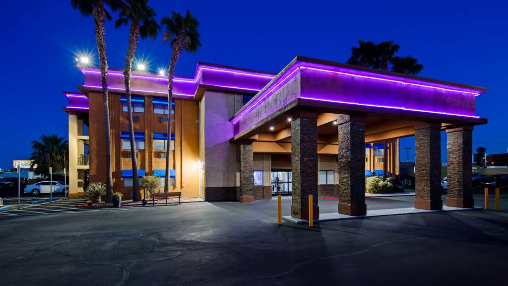 Best Western Mccarran Inn,4970 Paradise Rd,3 star