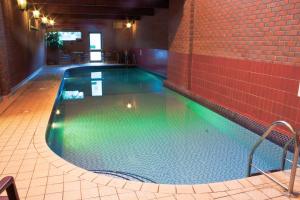 The Royal Lion Hotel,,3 star