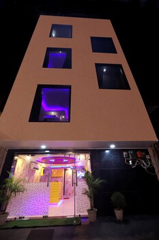 Jupiter Plaza Delhi Airport,Mahipalpur,3 star