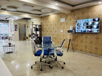 Myworkstay Stylish Accommodation In Btm,,2 star