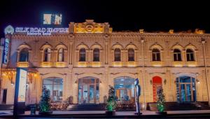 silk road empire hotel