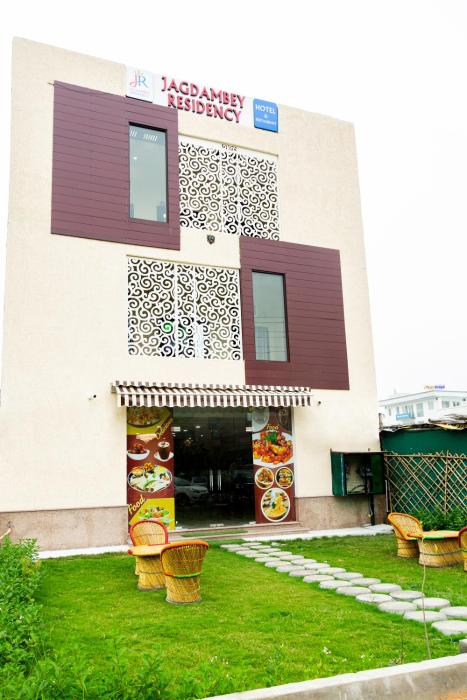 Jagdambey Hotel,,3 star