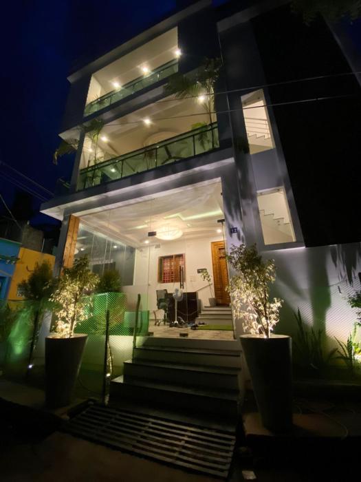 La Paradise Luxury,,3 star