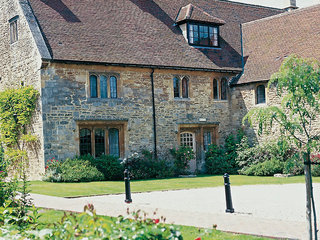 Voco Oxford Thames By Ihg,Kennington>>Bicester,4 star
