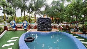 Green Paradise,,3 star