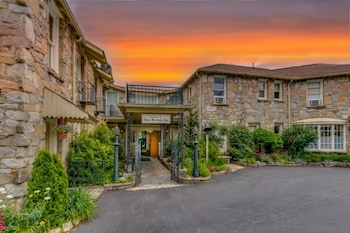 Echo Mountain Inn,Hendersonville>>Asheville,3.5 star