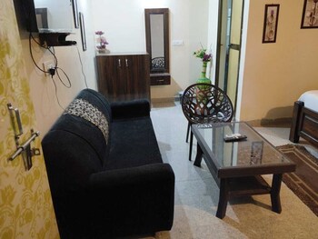 The Palash Vann Resort,,2 star