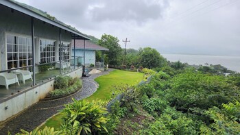 Jumbo Paradise, Pawna Lake