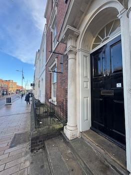 Queen Street Apartments,,0 star