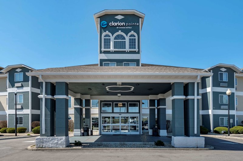 Clarion Pointe Indianapolis Airport,Near Chateau Thomas Winery,3 star