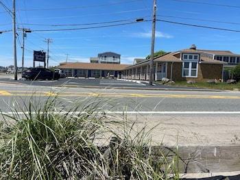 The Anchor Motel,Rhode Island Coastal>>Narragansett,2 star