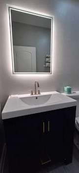 Rainbow Motel,,2 star