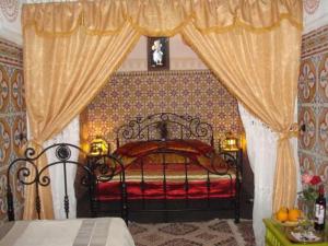 room-image