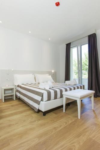 Hotel Houston Suites,Emilia-Romagna>>Castelfranco Emilia,3 star