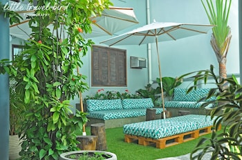 mango tree ipanema hostel